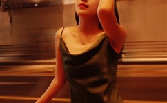 往下边塞水果后吸出来清欢